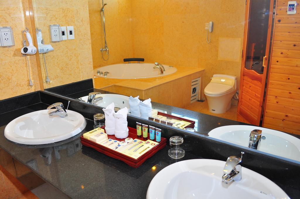 Thien An Riverside Hotel Quang Ngai Bagian luar foto